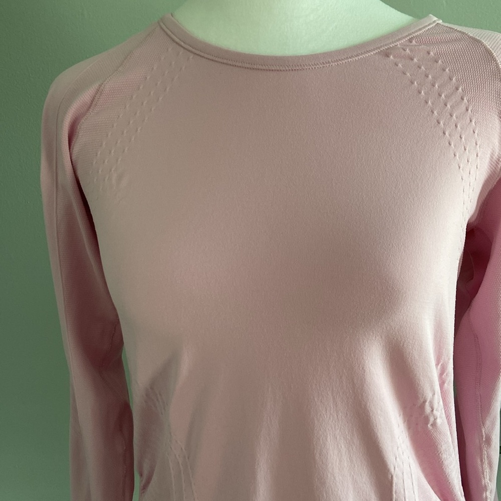 Athleta Seamless Long Sleeve Pink Running Shirt Rouching at Sides Size M… - Picture 3 of 6